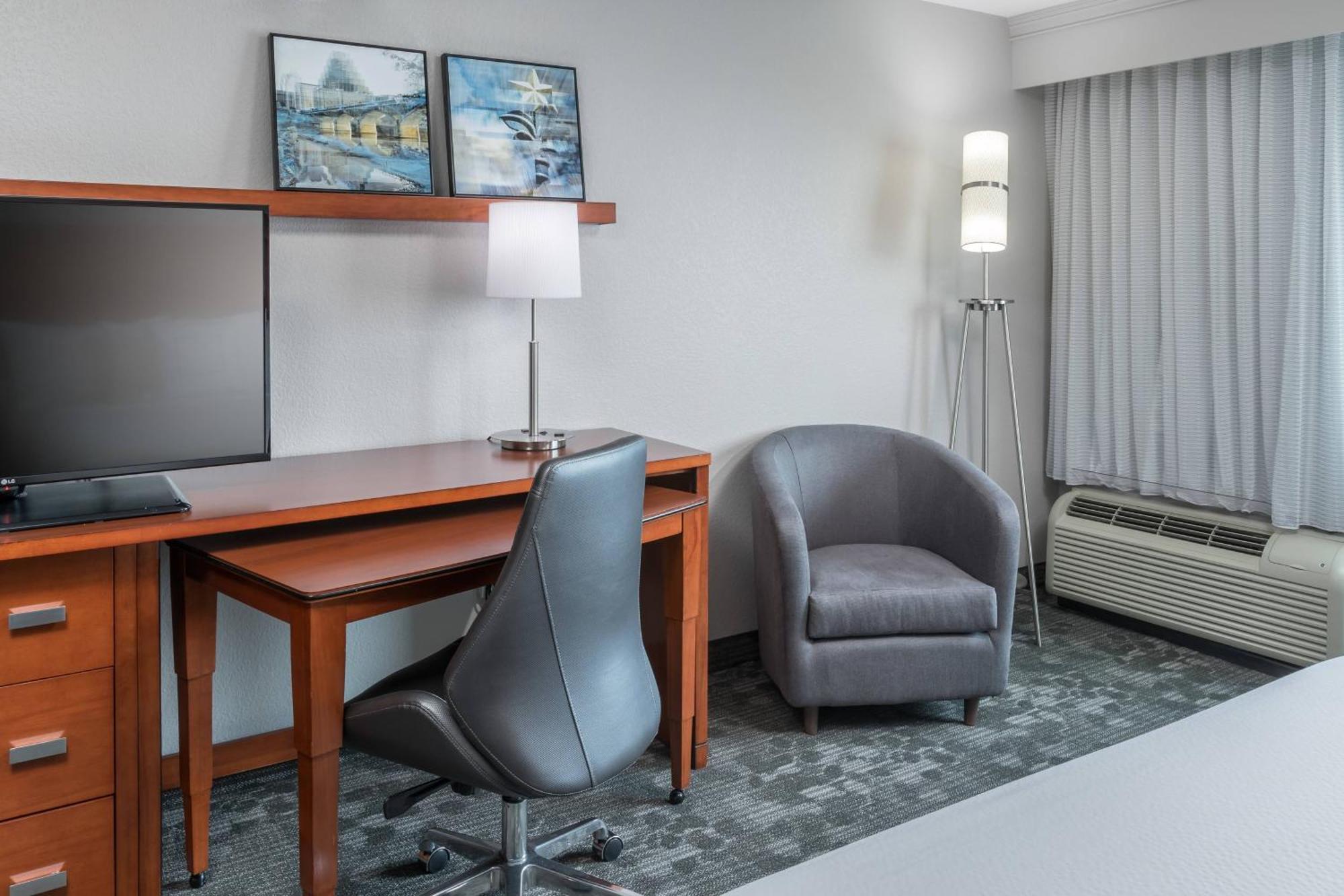 Courtyard By Marriott Austin Parmer Tech Ridge Exterior photo