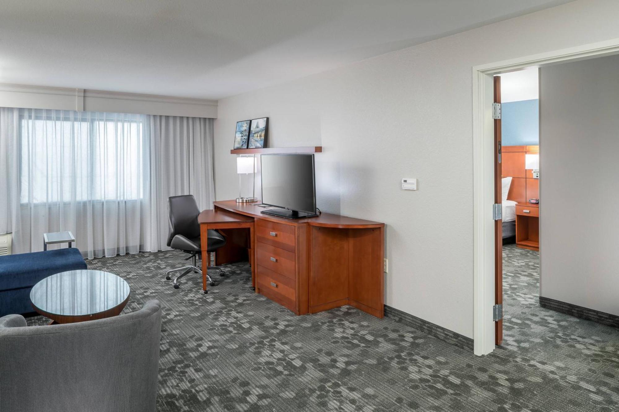 Courtyard By Marriott Austin Parmer Tech Ridge Exterior photo